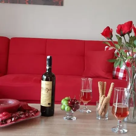 Kellys House Feriehus Nea Plagia