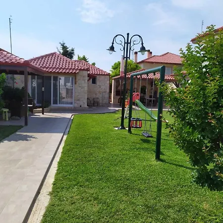 Kellys House Feriehus Nea Plagia