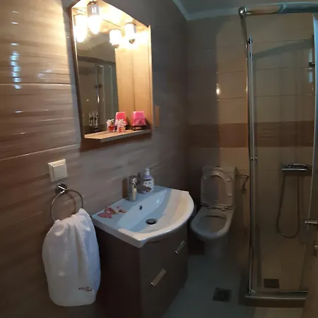 Kellys House * Néa Plája